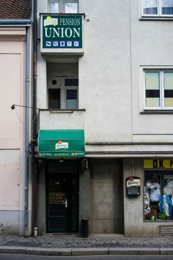 Penzion Homer ซลานี ภายนอก รูปภาพ